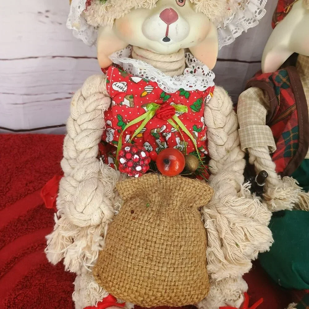 House Of Lloyd Christmas Grandpa Floyd & Flossie Bunny Shelf Sitters With Festiv